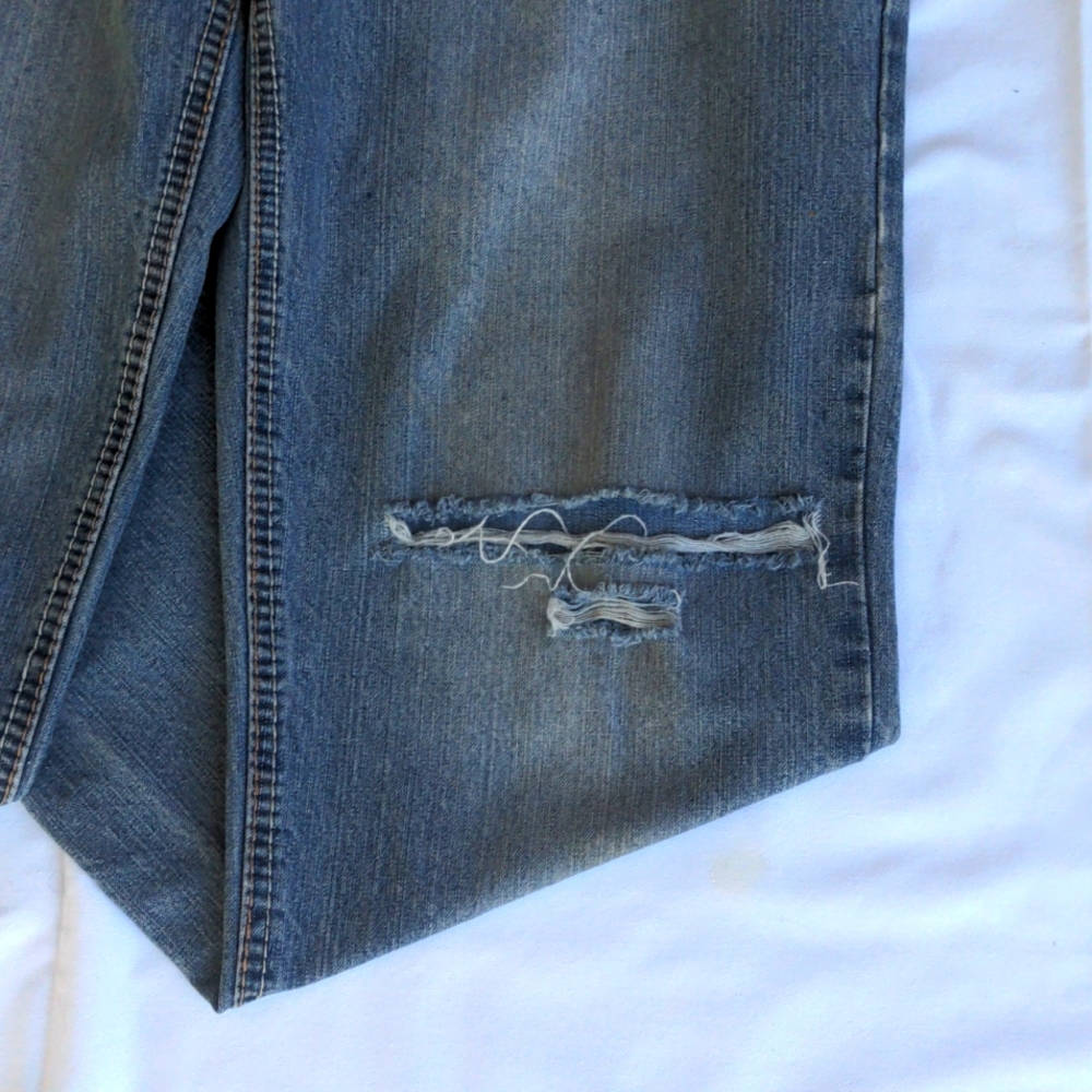 Black Denim Blue Jeans with Some Light Distressing Back Pocket Flap Button Closu - Picture 3 of 12